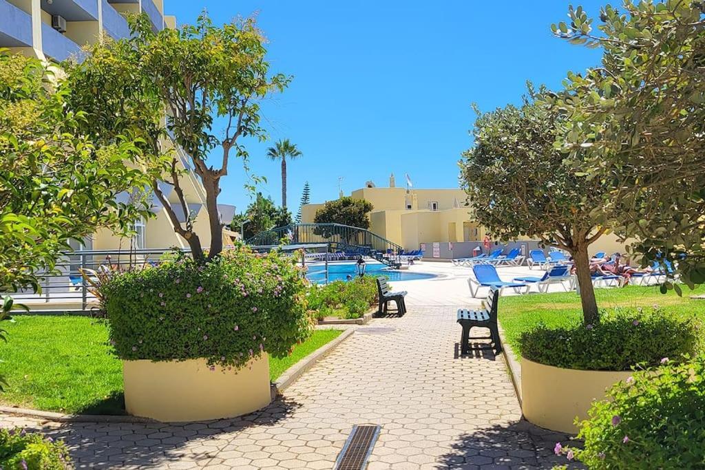 Lagos-Piscine Et Mer- Condominio Do Mar Dış mekan fotoğraf